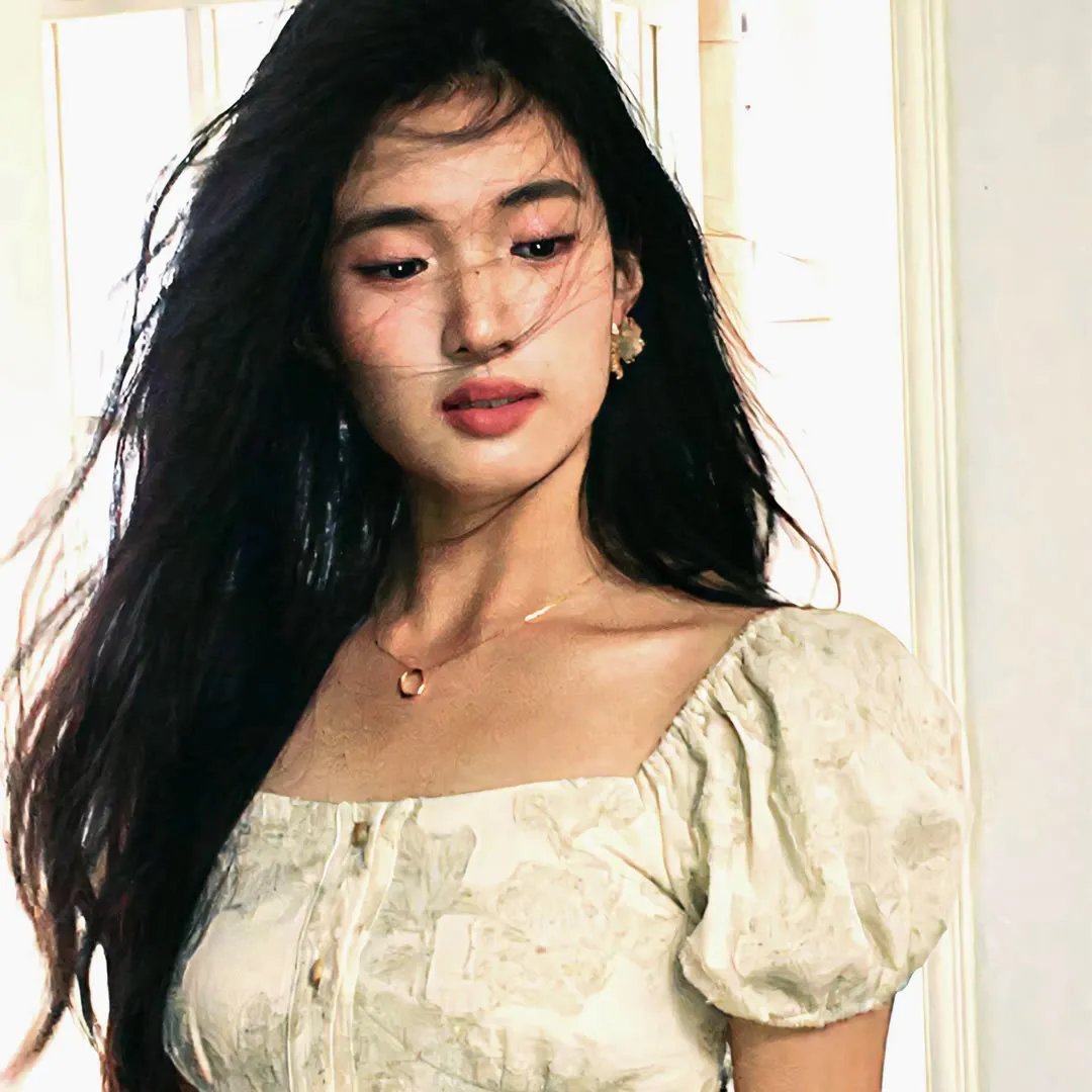 玉女撩春